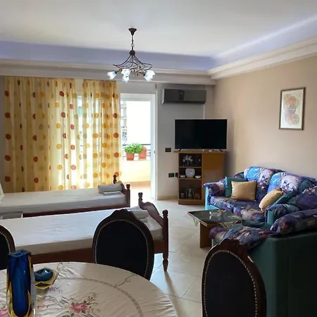 Sentris Spacious Seaside With Balcony & Parking