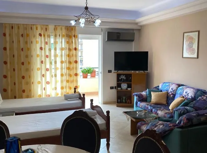 Sentris Spacious Seaside With Balcony & Parking