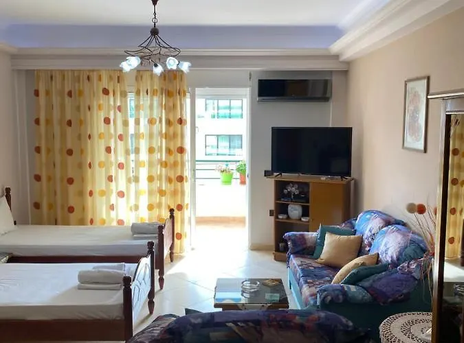 Apartment Sentris Spacious Seaside With Balcony & Parking