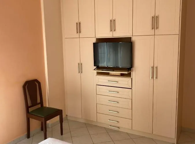 Sentris Spacious Seaside With Balcony & Parking Apartment