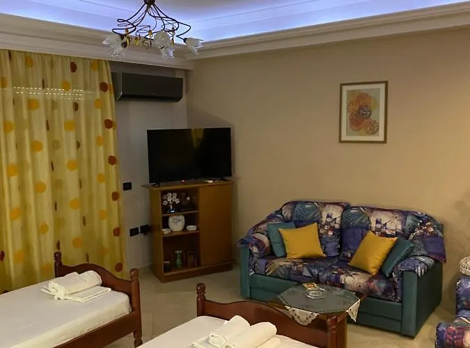 Sentris Spacious Seaside With Balcony & Parking * Saranda